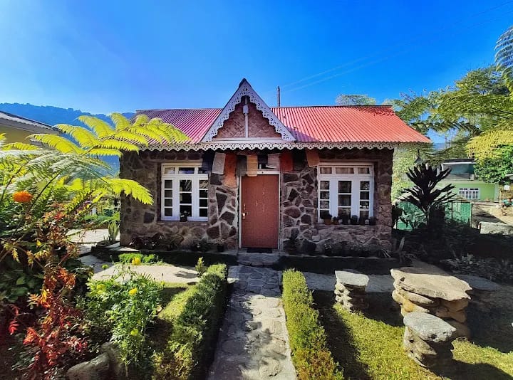 Tea village Tabakoshi offbeat home stay in Darjeeling overview reviews