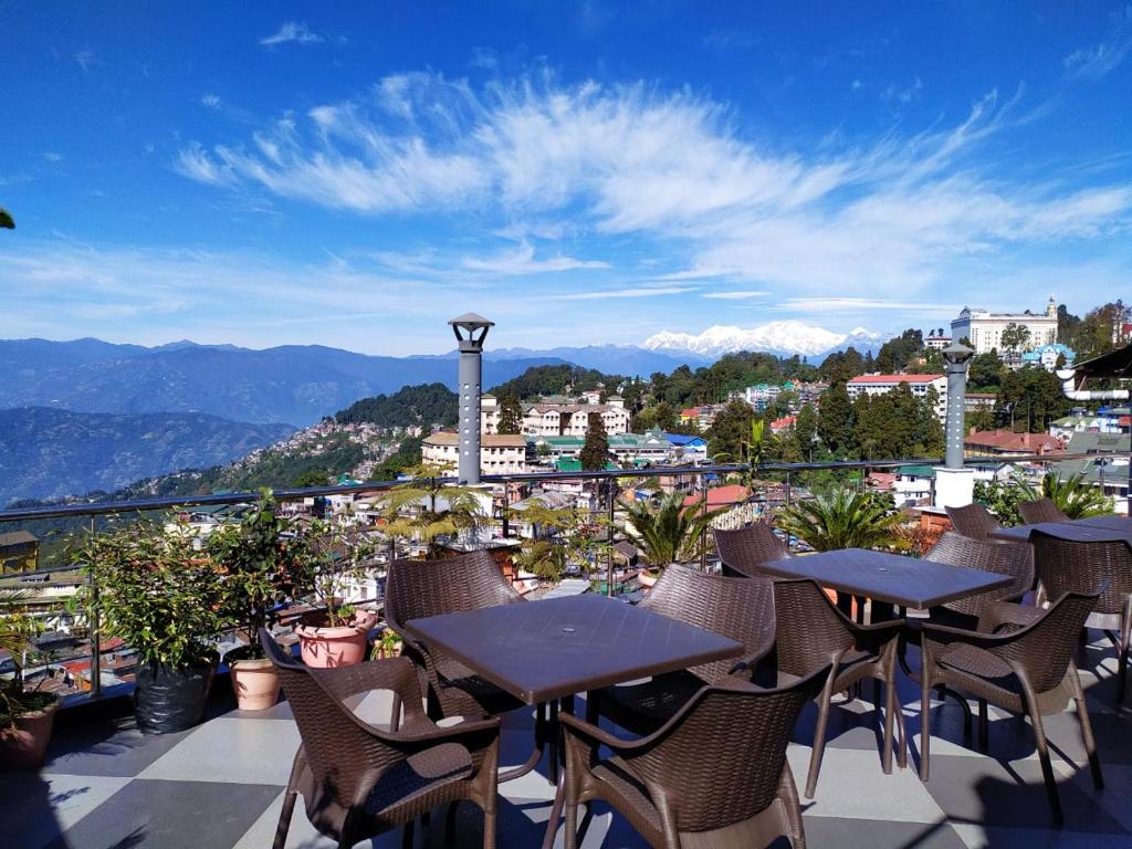 Family-friendly hotels in Darjeeling – Darjeeling hotel comparison